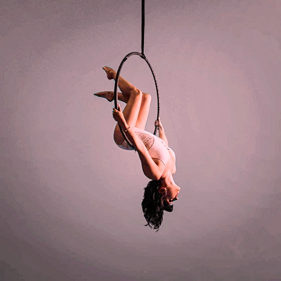 aerial hoop classes website hoomepage